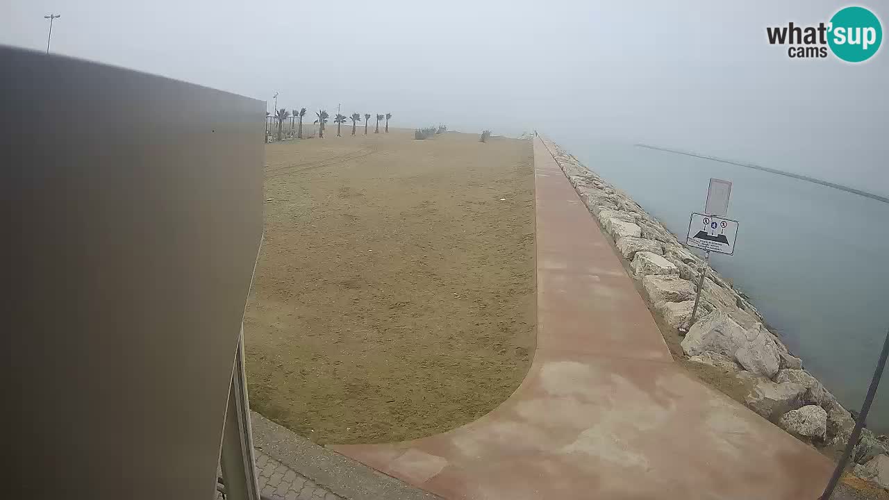 Caorle Pic Nic webcam- Ponente beach near Livenza channel