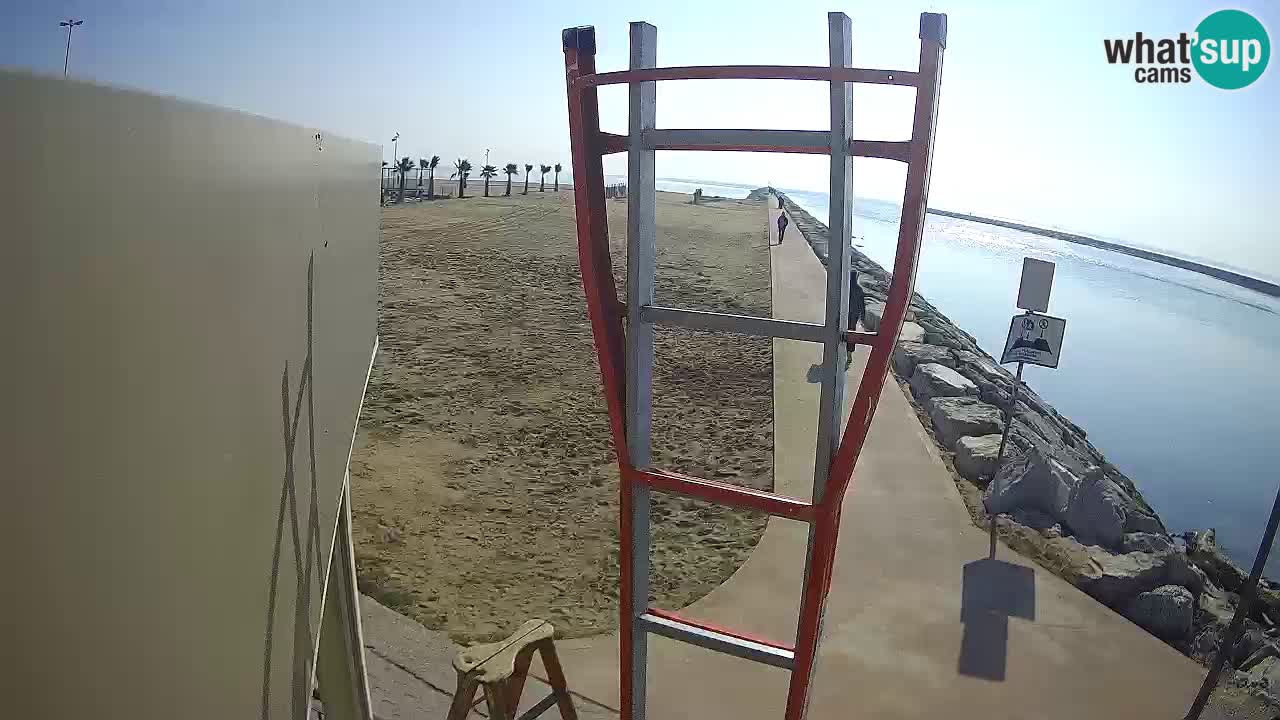 Caorle Pic Nic webcam- Ponente beach near Livenza channel