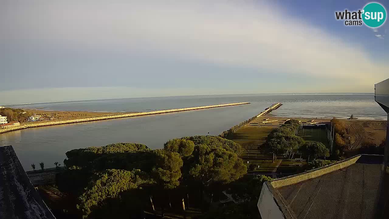 Caorle Pic Nic webcam- Ponente beach near Livenza channel
