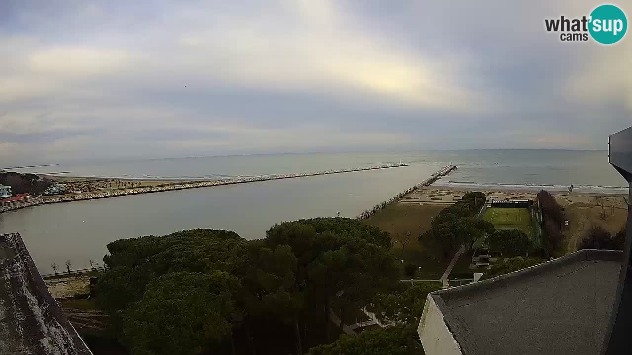 Caorle Pic Nic webcam- Ponente beach near Livenza channel