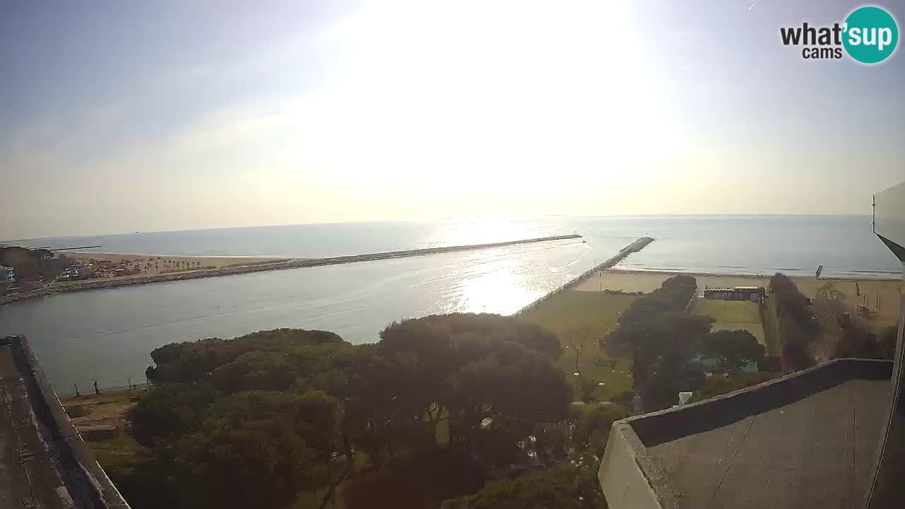 Caorle Pic Nic webcam- Ponente beach near Livenza channel
