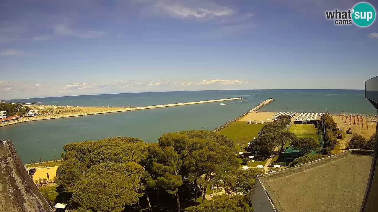 Caorle Pic Nic webcam- Ponente beach near Livenza channel