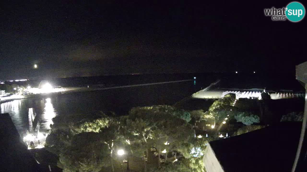 Caorle Pic Nic webcam- Ponente beach near Livenza channel