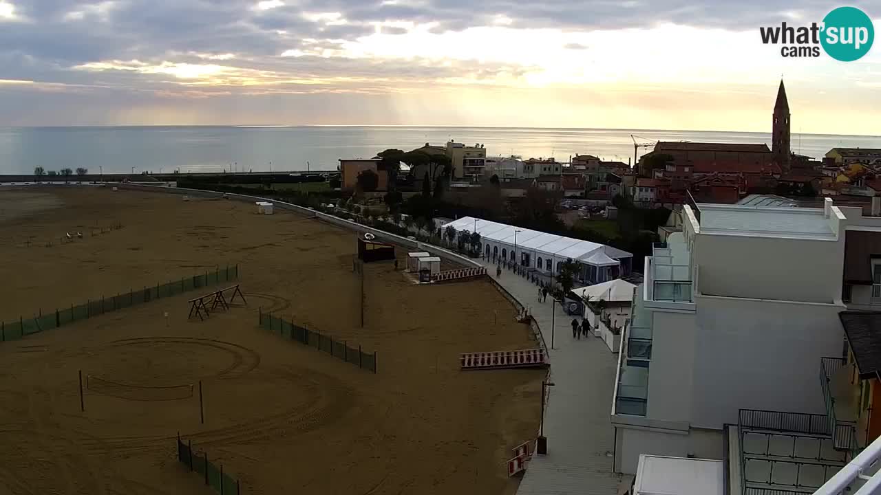 Webcam Caorle Levante beach live