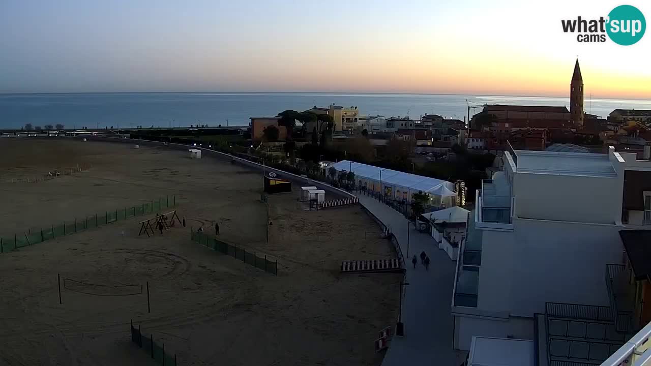 Webcam Caorle Levante beach live