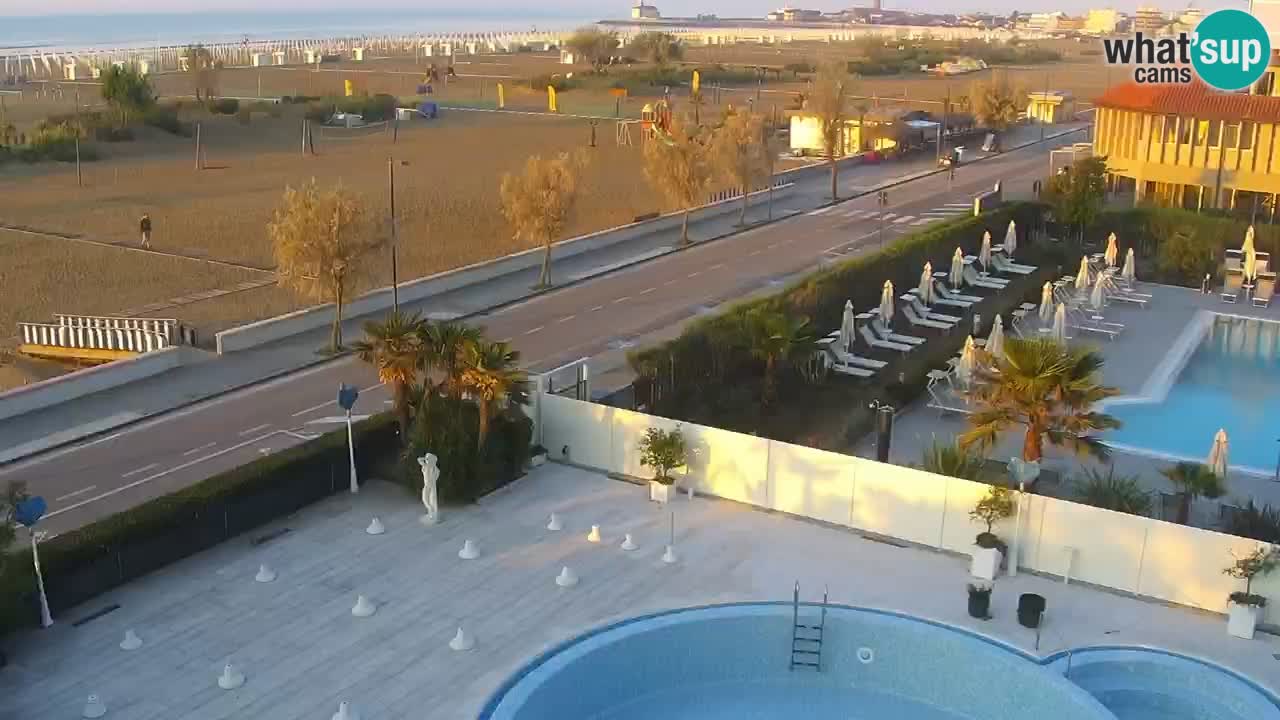 Caorle Oststrand webcam – Hotel Alexander – Levante