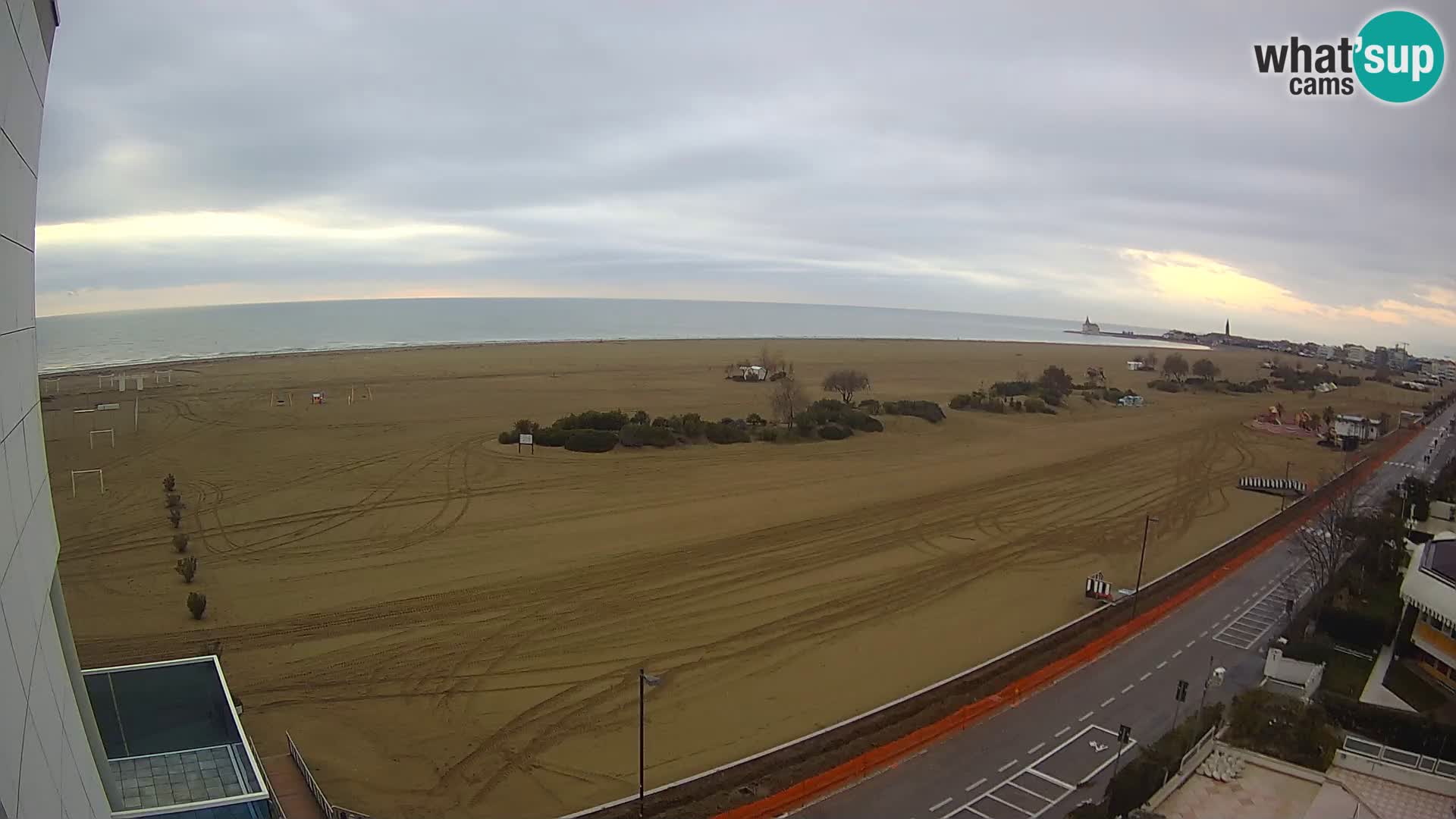 Hotel Panoramic v živo Caorle plaža Levante spletna kamera – Italija
