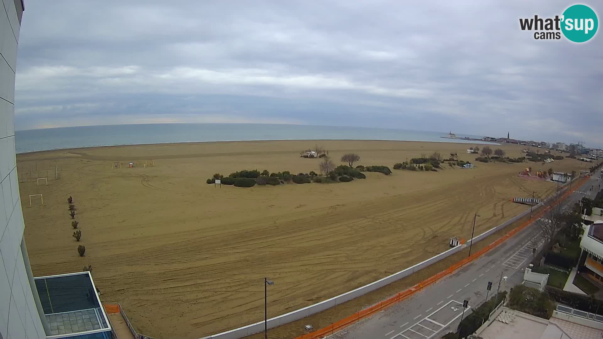 Hotel Panoramic v živo Caorle plaža Levante spletna kamera – Italija