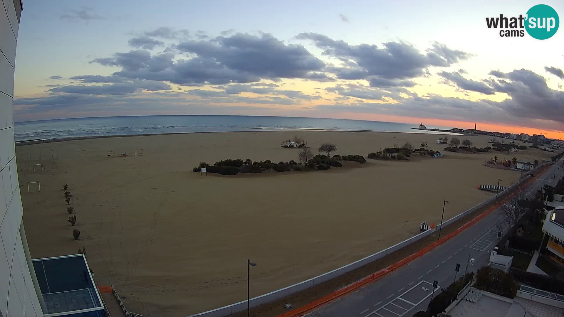 Hotel Panoramic v živo Caorle plaža Levante spletna kamera – Italija