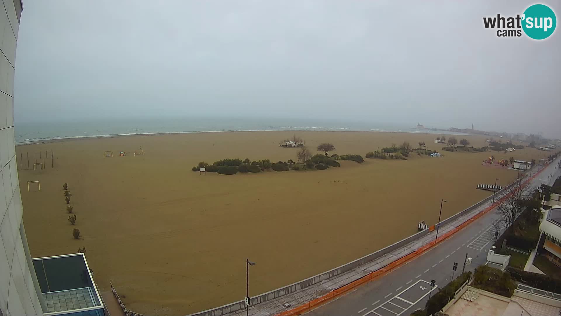 Hotel Panoramic v živo Caorle plaža Levante spletna kamera – Italija