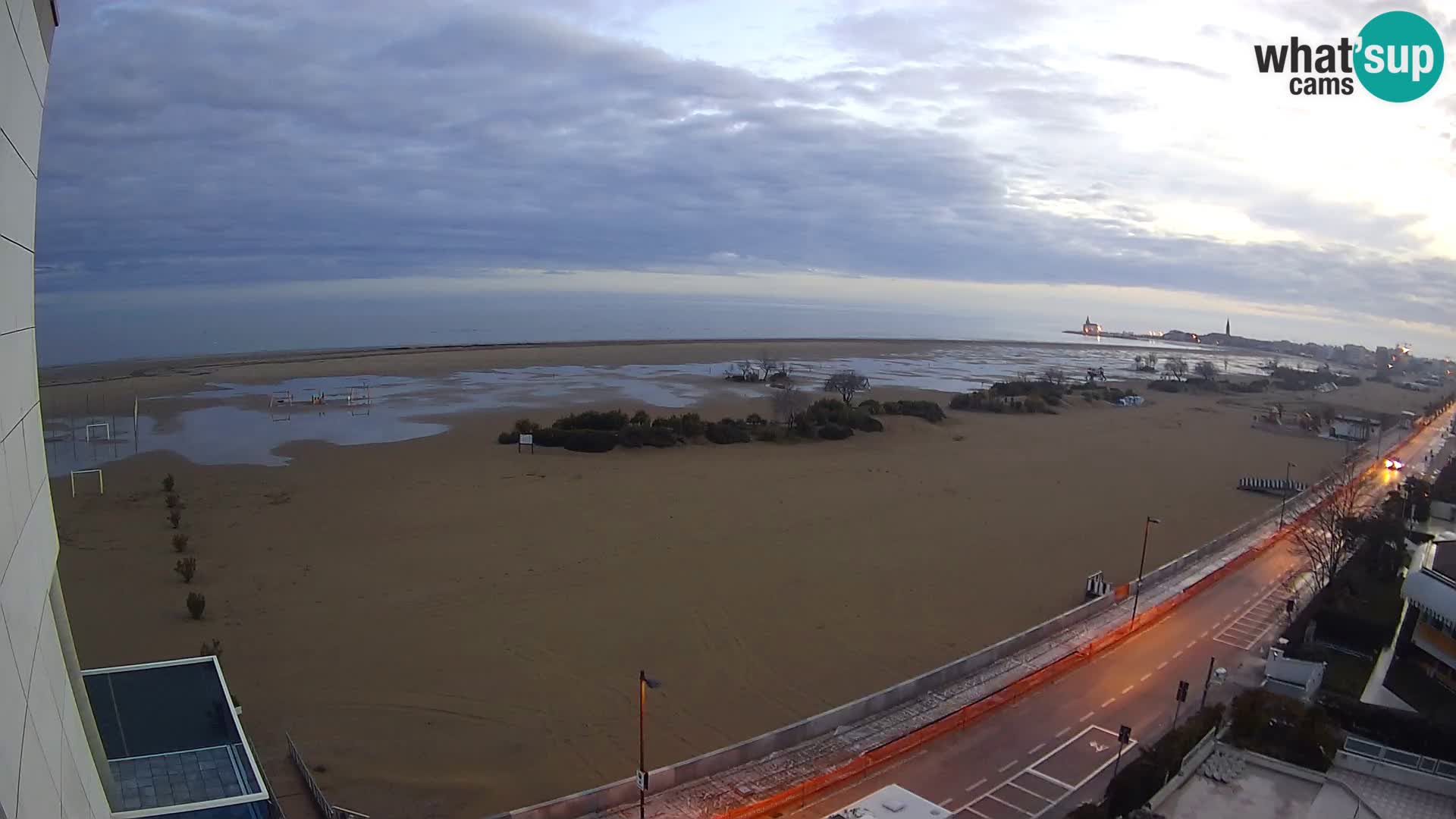 Hotel Panoramic v živo Caorle plaža Levante spletna kamera – Italija