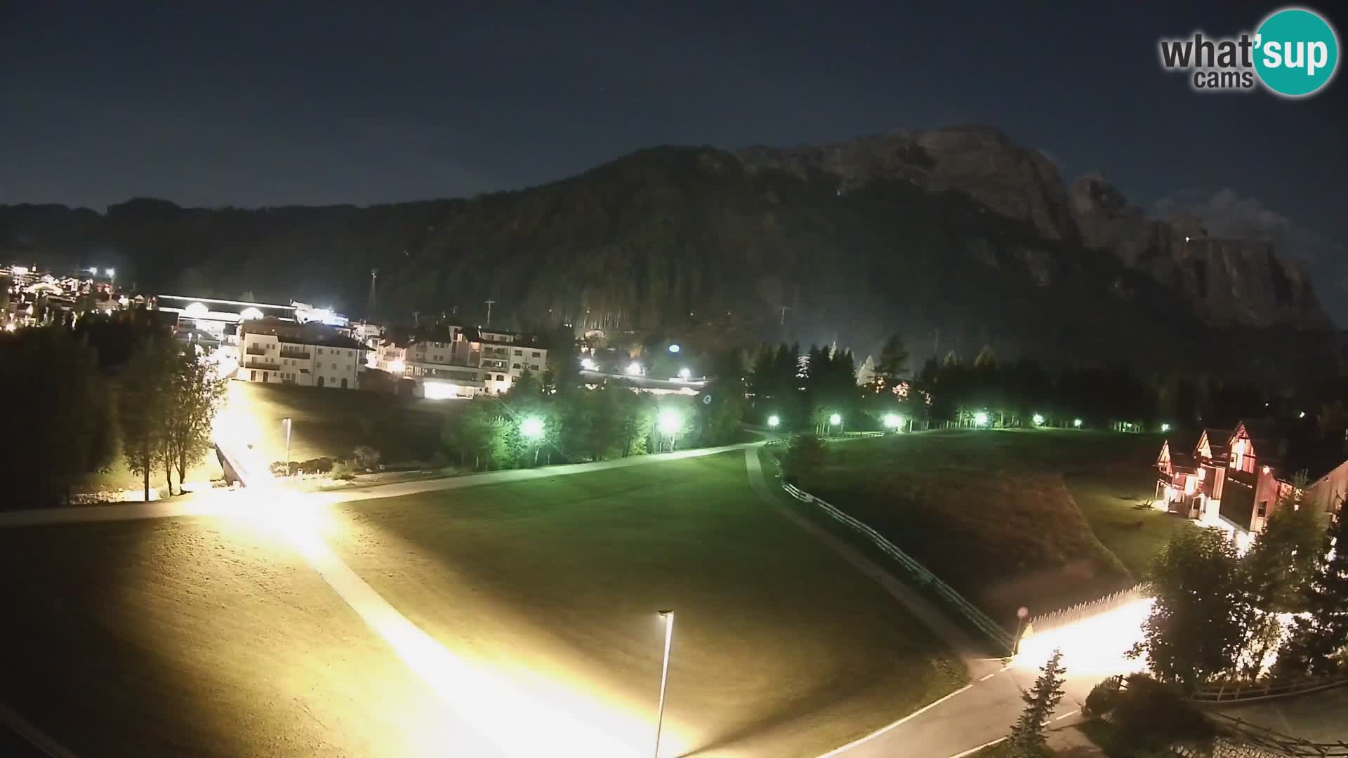 Live cam Corvara | Vues spectaculaires sur le groupe Sella