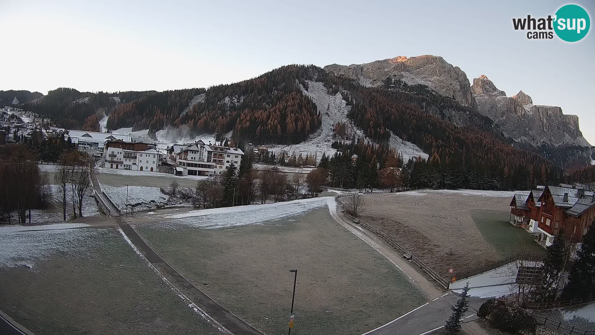 Kamera Corvara: Izjemen pogled na vrhove gorovja Sella v Dolomitih