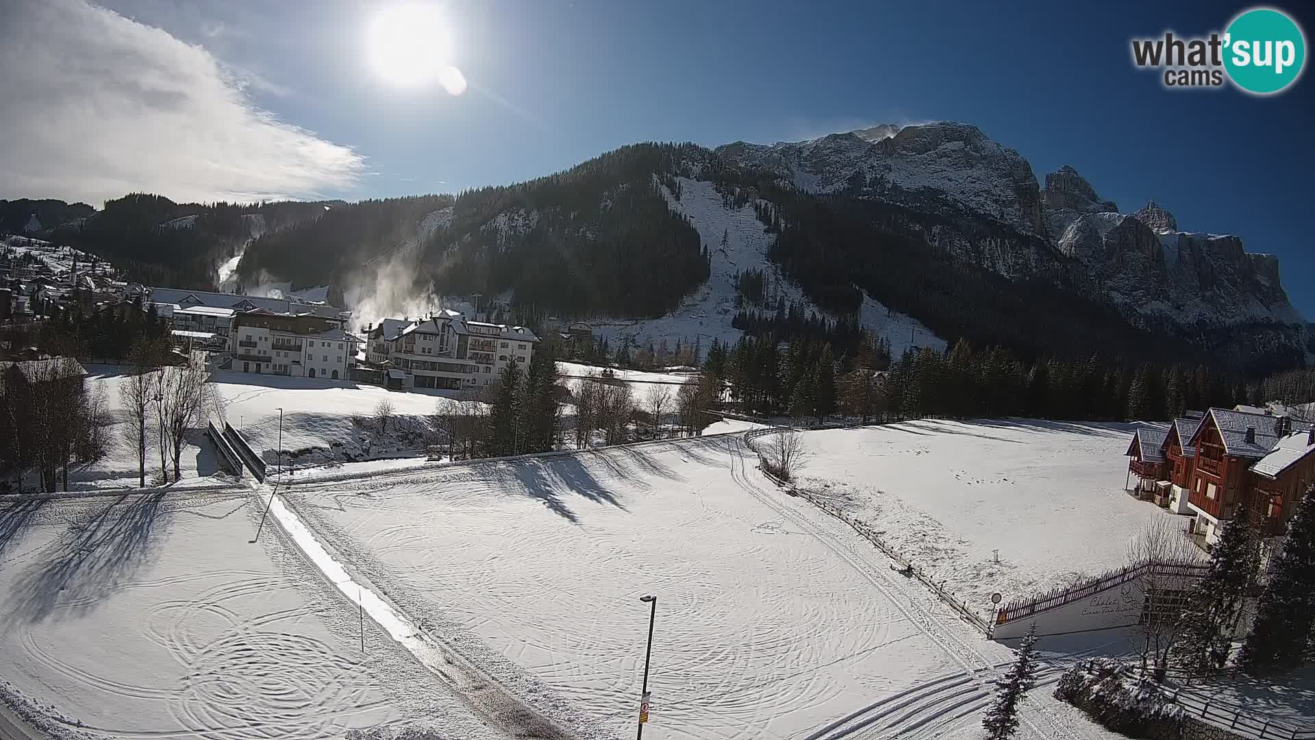 Kamera Corvara: Izjemen pogled na vrhove gorovja Sella v Dolomitih