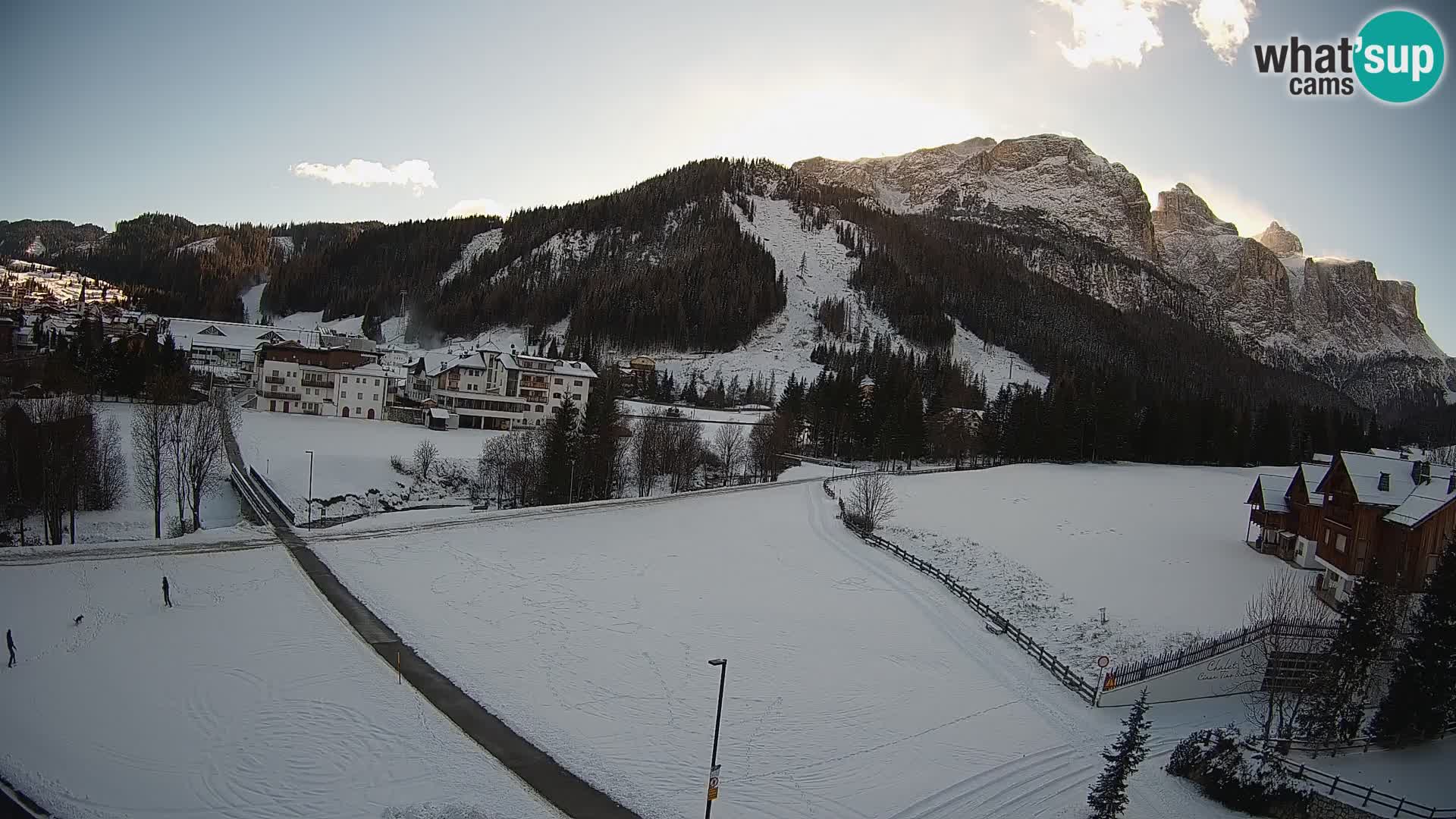 Kamera Corvara: Izjemen pogled na vrhove gorovja Sella v Dolomitih