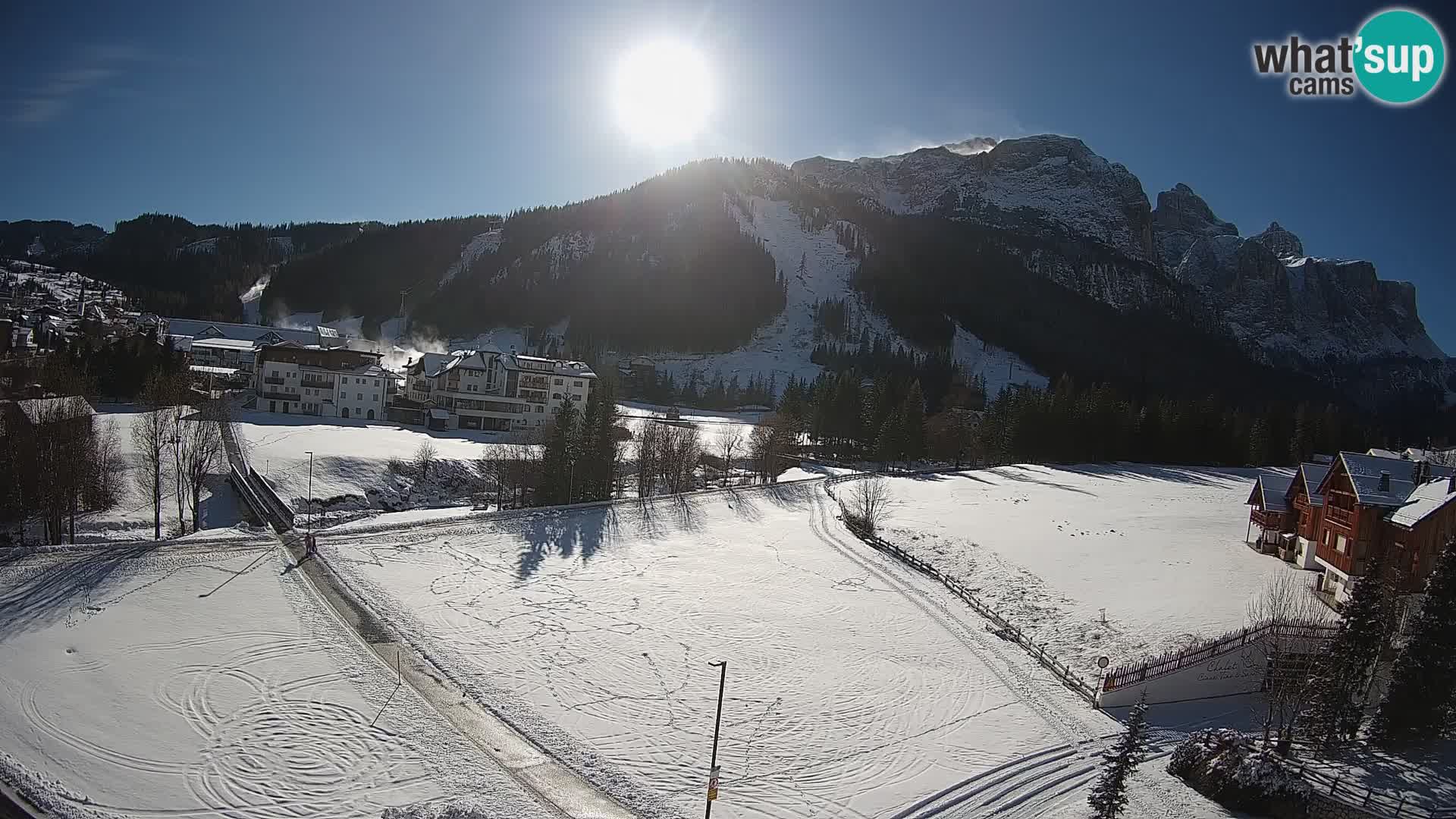 Kamera Corvara: Izjemen pogled na vrhove gorovja Sella v Dolomitih