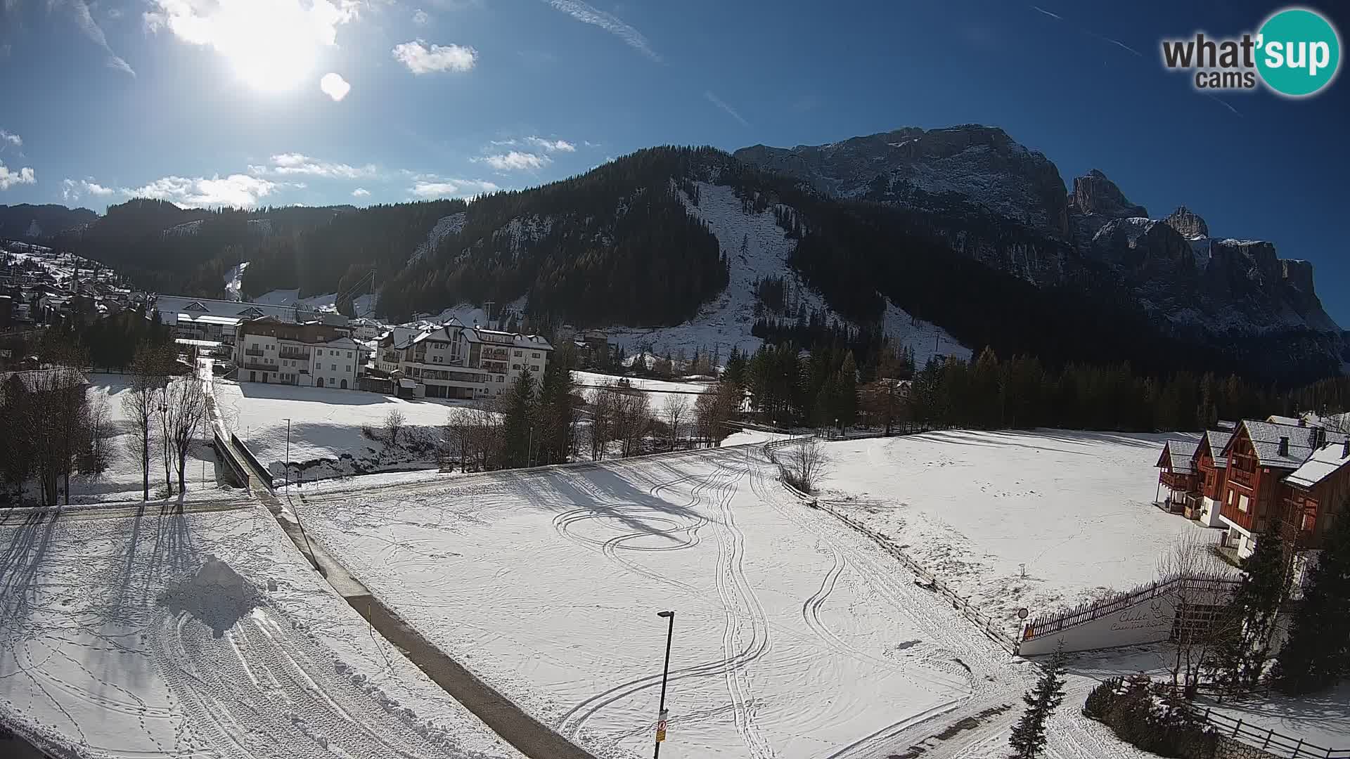 Kamera Corvara: Izjemen pogled na vrhove gorovja Sella v Dolomitih