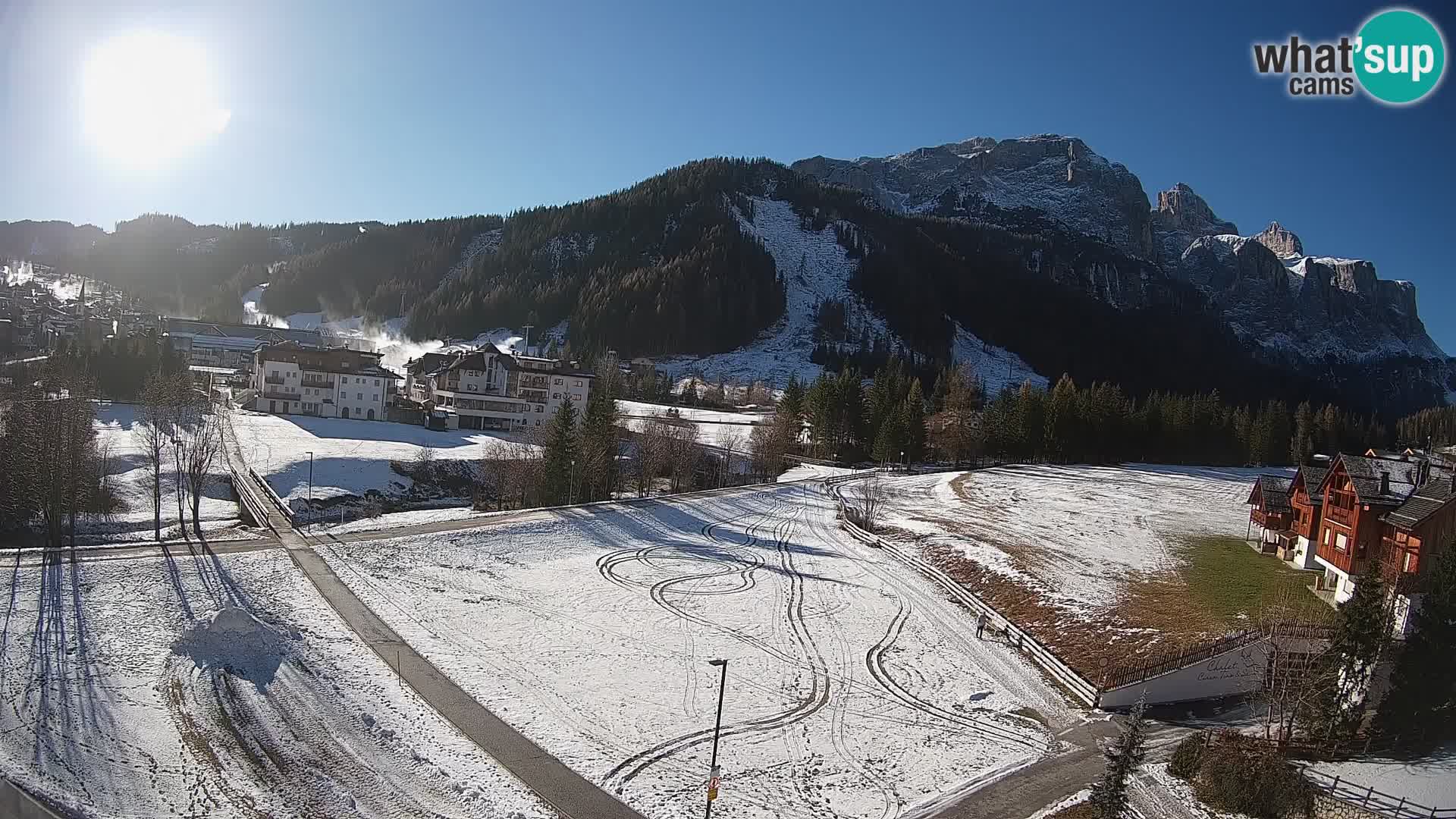 Kamera Corvara: Izjemen pogled na vrhove gorovja Sella v Dolomitih