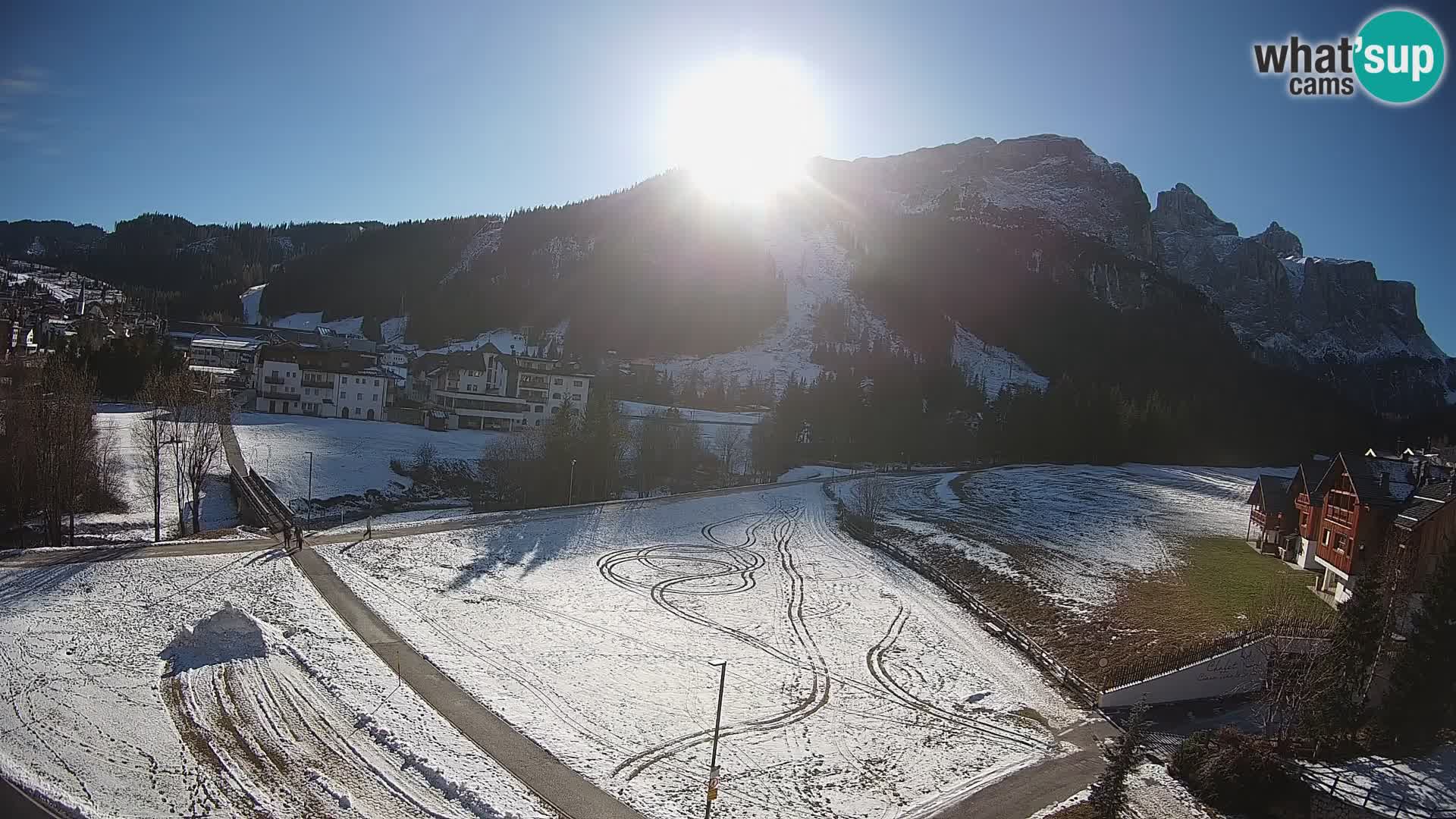 Kamera Corvara: Izjemen pogled na vrhove gorovja Sella v Dolomitih