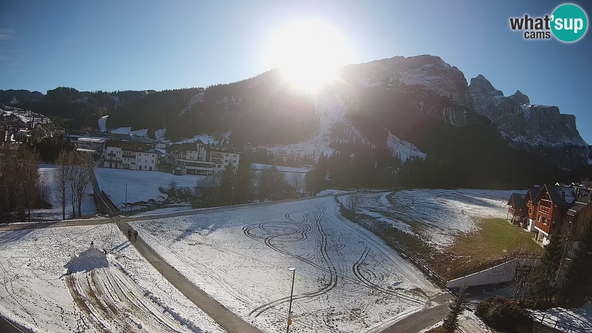 Kamera Corvara: Izjemen pogled na vrhove gorovja Sella v Dolomitih