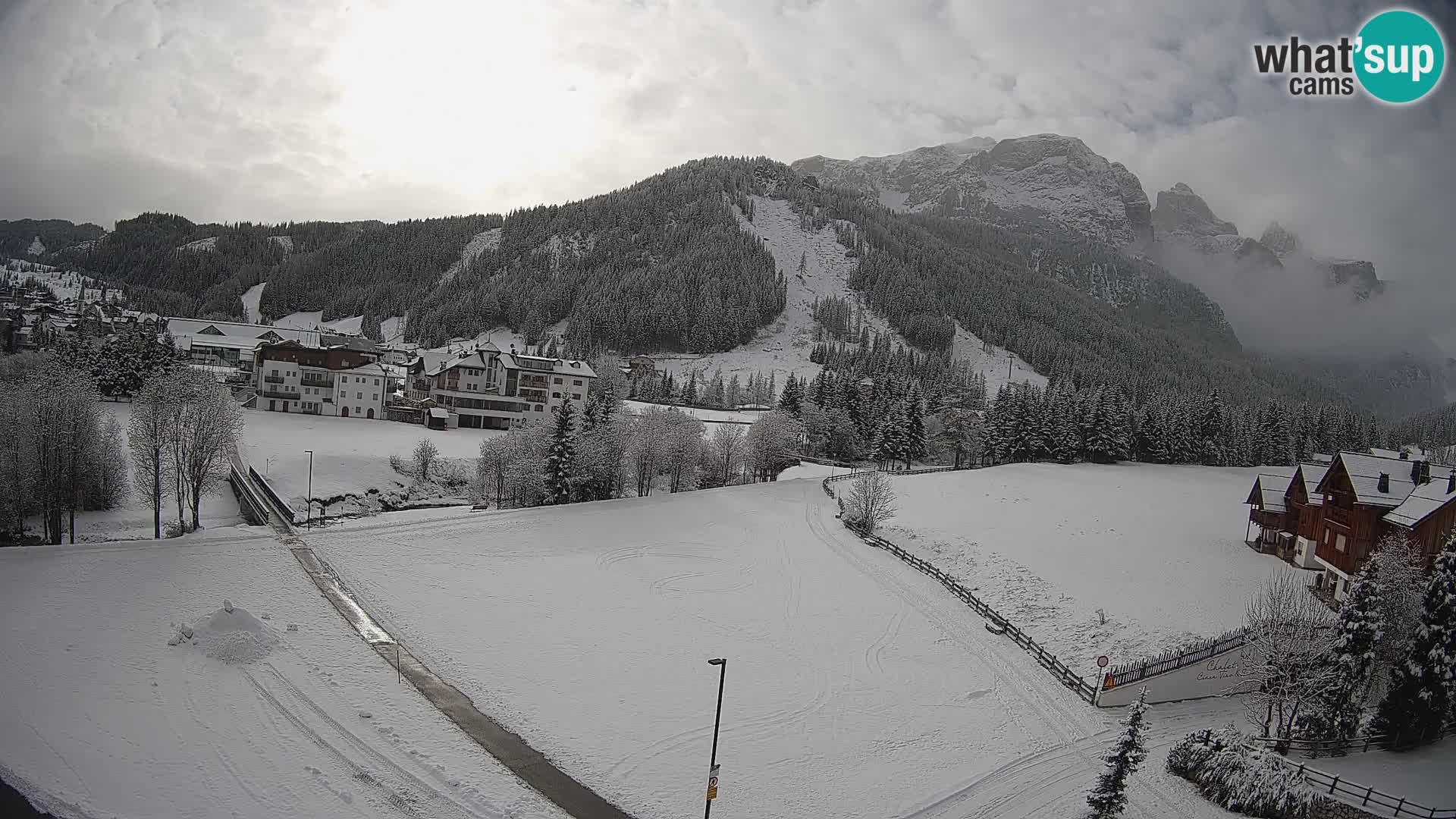 Kamera Corvara: Izjemen pogled na vrhove gorovja Sella v Dolomitih