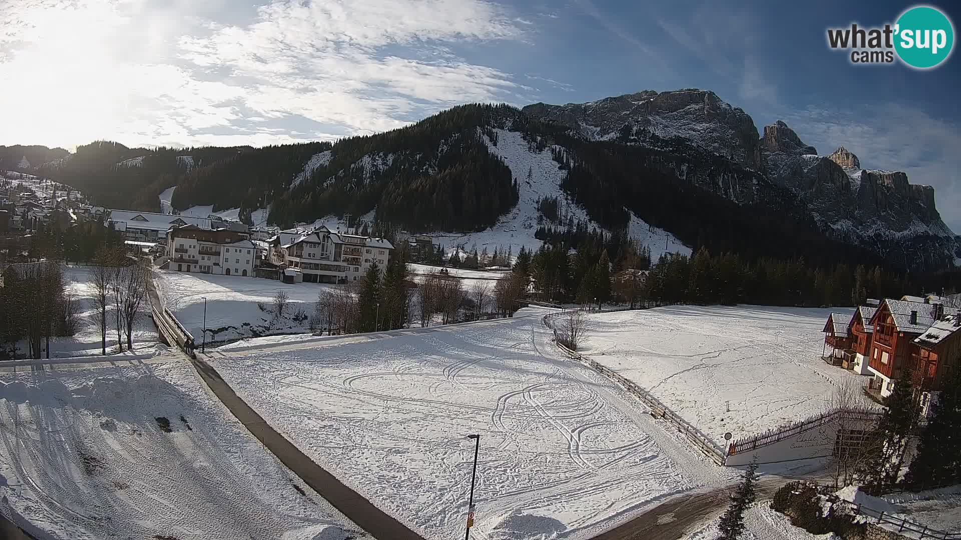 Kamera Corvara: Izjemen pogled na vrhove gorovja Sella v Dolomitih