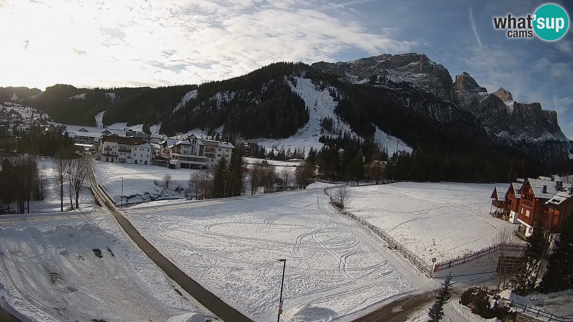 Kamera Corvara: Izjemen pogled na vrhove gorovja Sella v Dolomitih