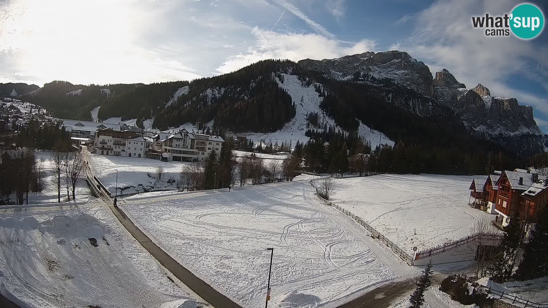 Kamera Corvara: Izjemen pogled na vrhove gorovja Sella v Dolomitih