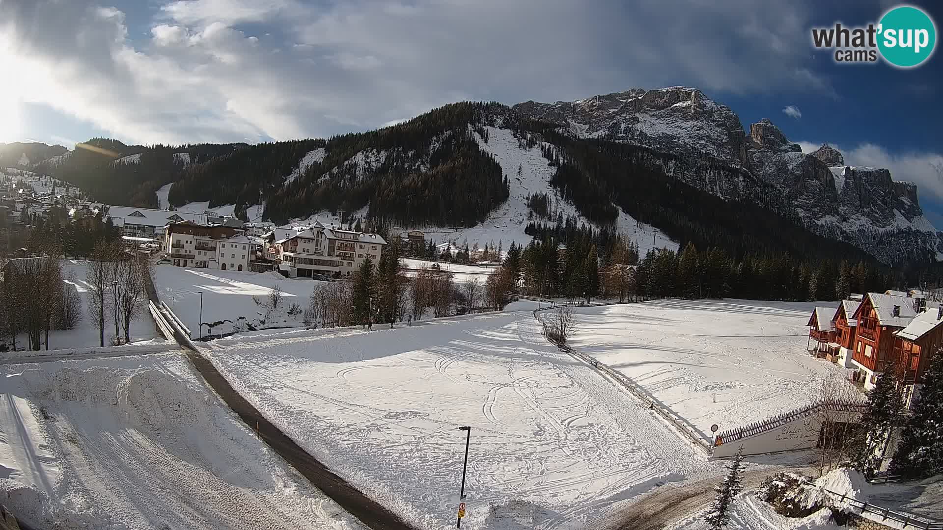 Kamera Corvara: Izjemen pogled na vrhove gorovja Sella v Dolomitih