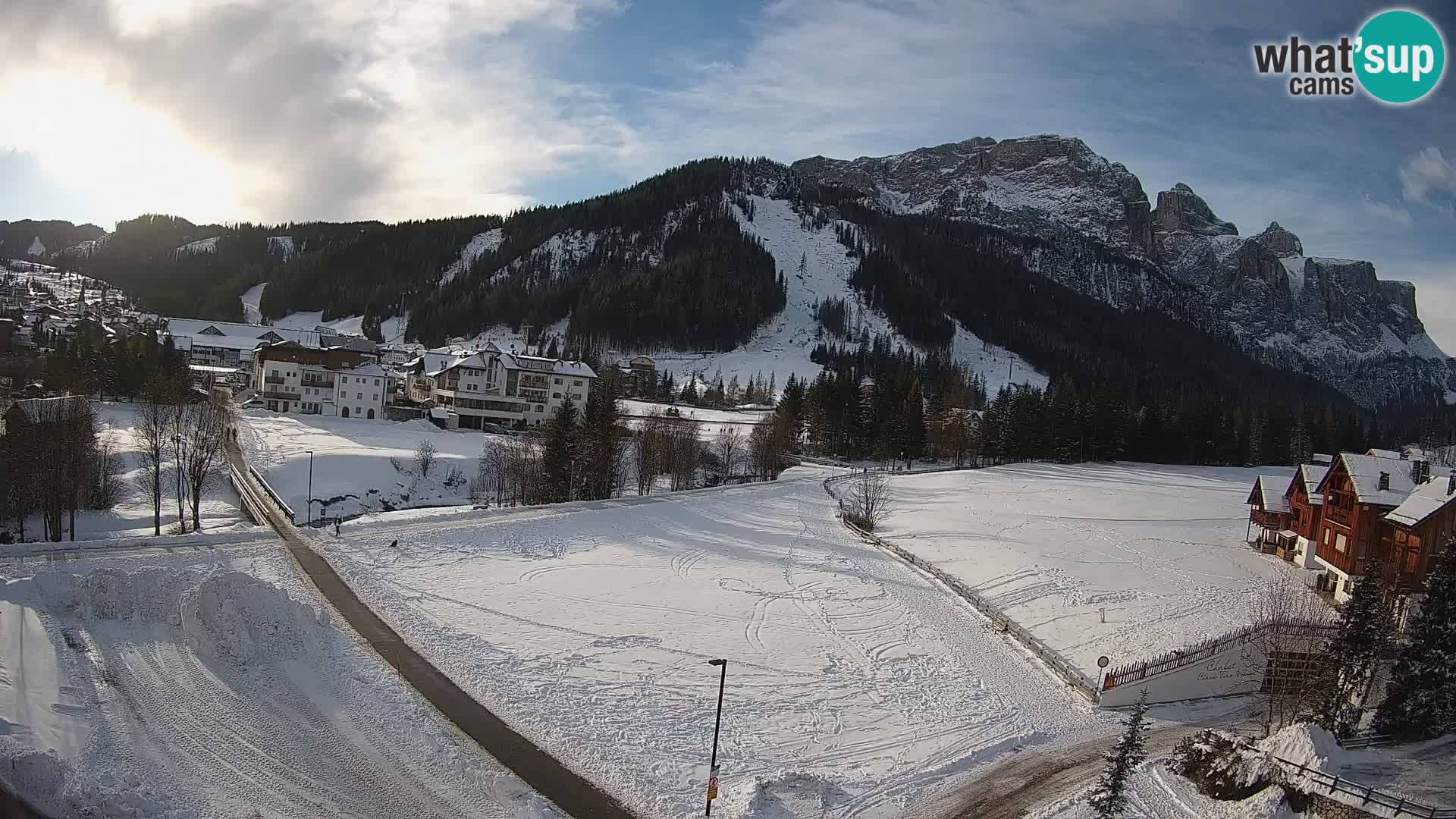 Kamera Corvara: Izjemen pogled na vrhove gorovja Sella v Dolomitih