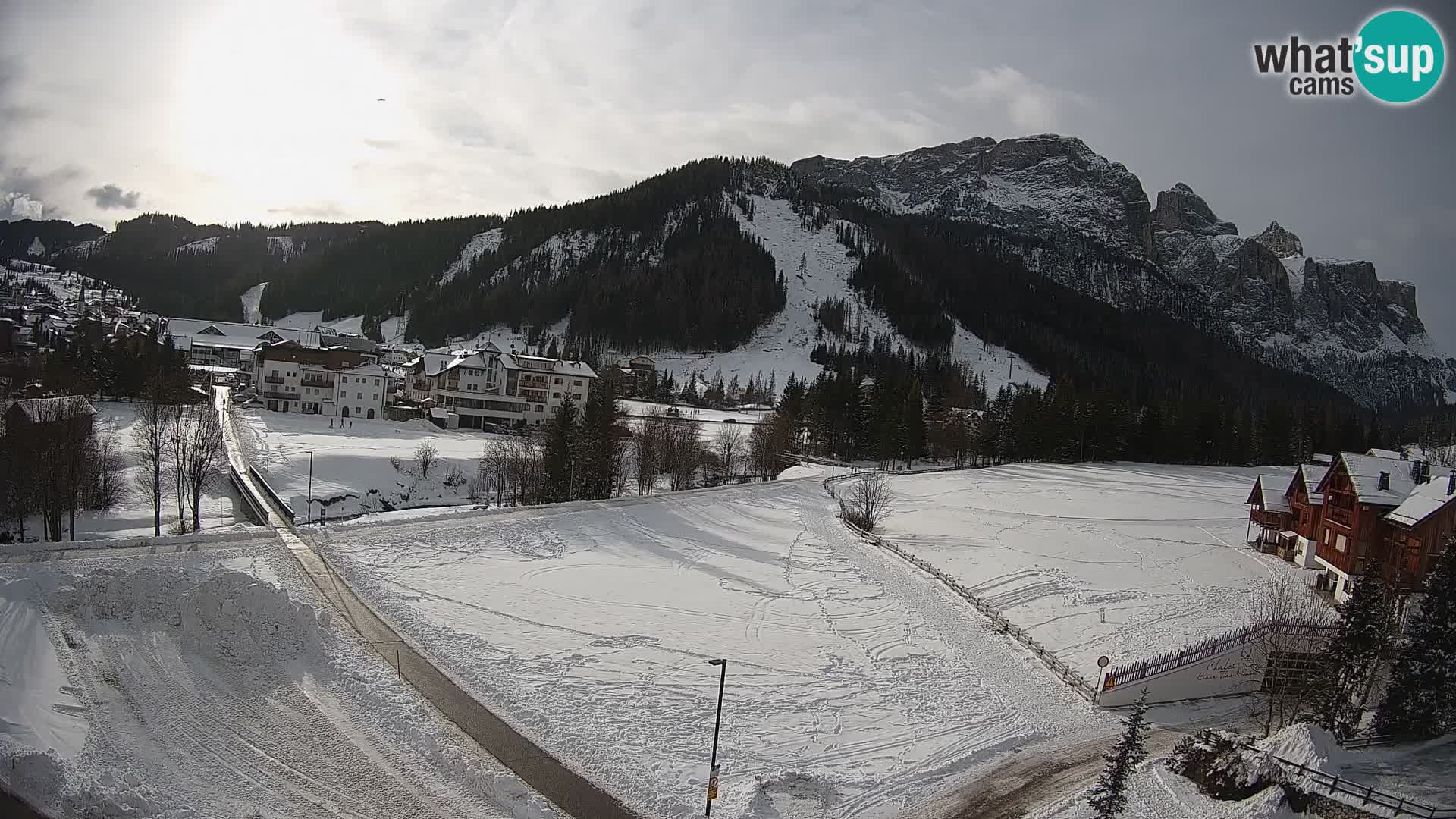 Kamera Corvara: Izjemen pogled na vrhove gorovja Sella v Dolomitih