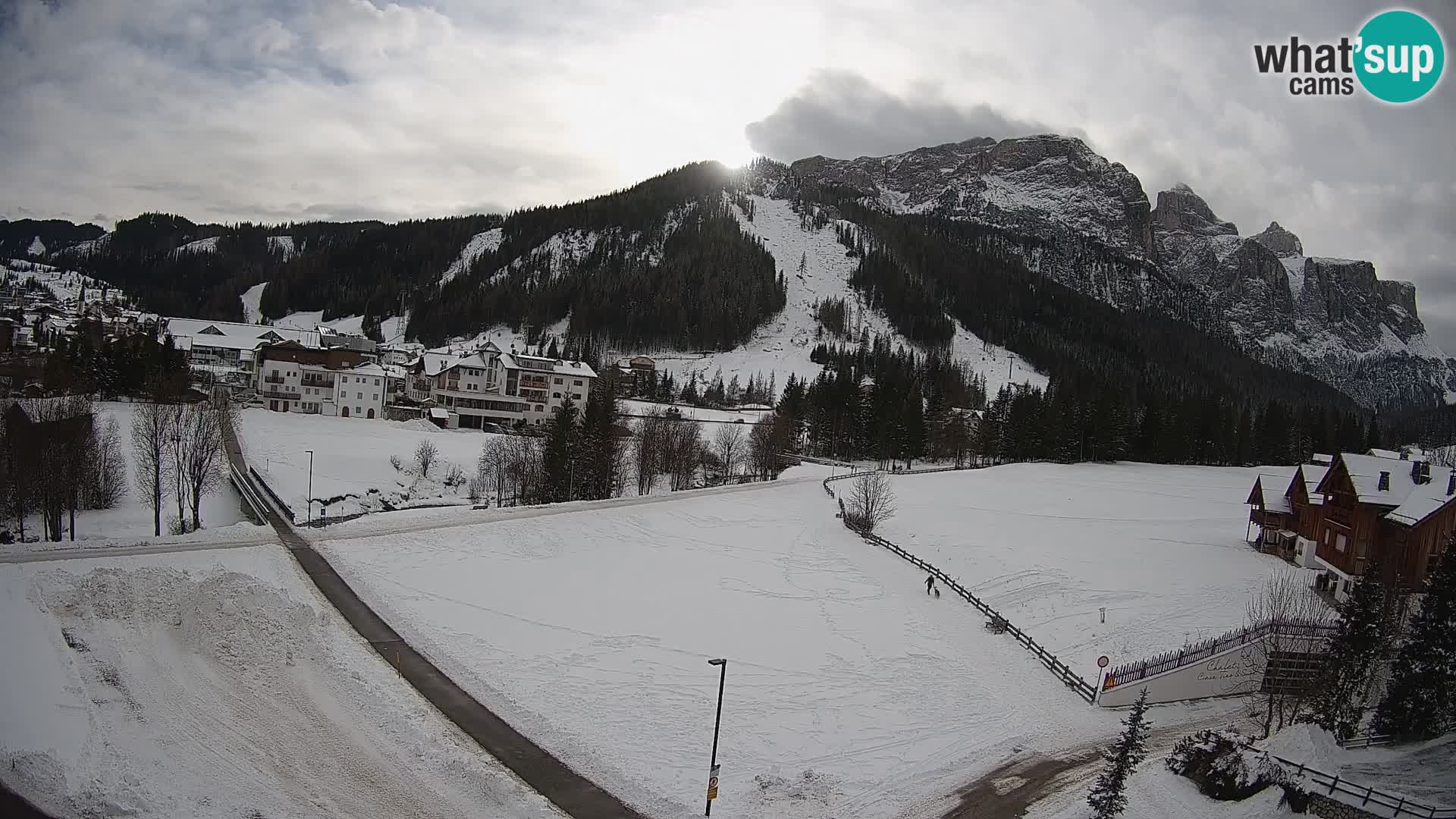 Kamera Corvara: Izjemen pogled na vrhove gorovja Sella v Dolomitih