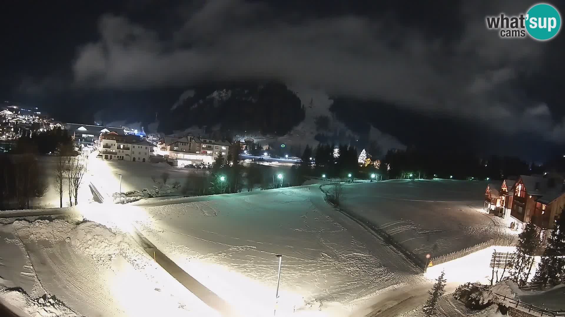 Kamera Corvara: Izjemen pogled na vrhove gorovja Sella v Dolomitih