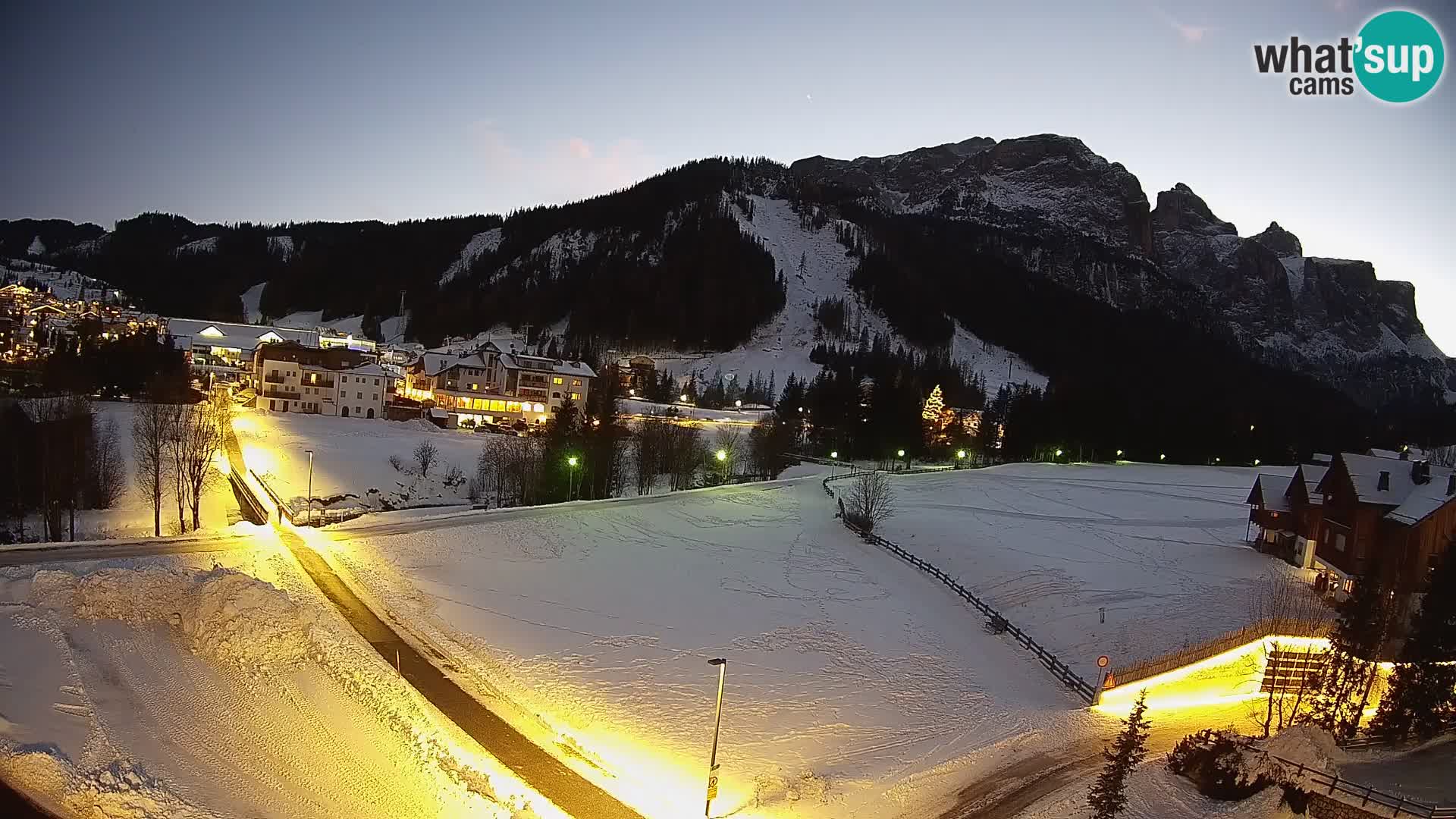 Live cam Corvara | Vues spectaculaires sur le groupe Sella