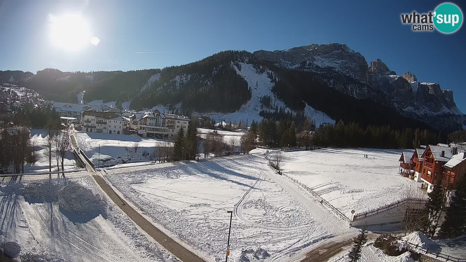 Kamera Corvara: Izjemen pogled na vrhove gorovja Sella v Dolomitih