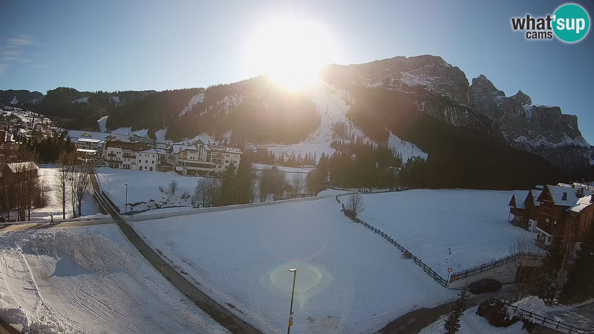 Kamera Corvara: Izjemen pogled na vrhove gorovja Sella v Dolomitih