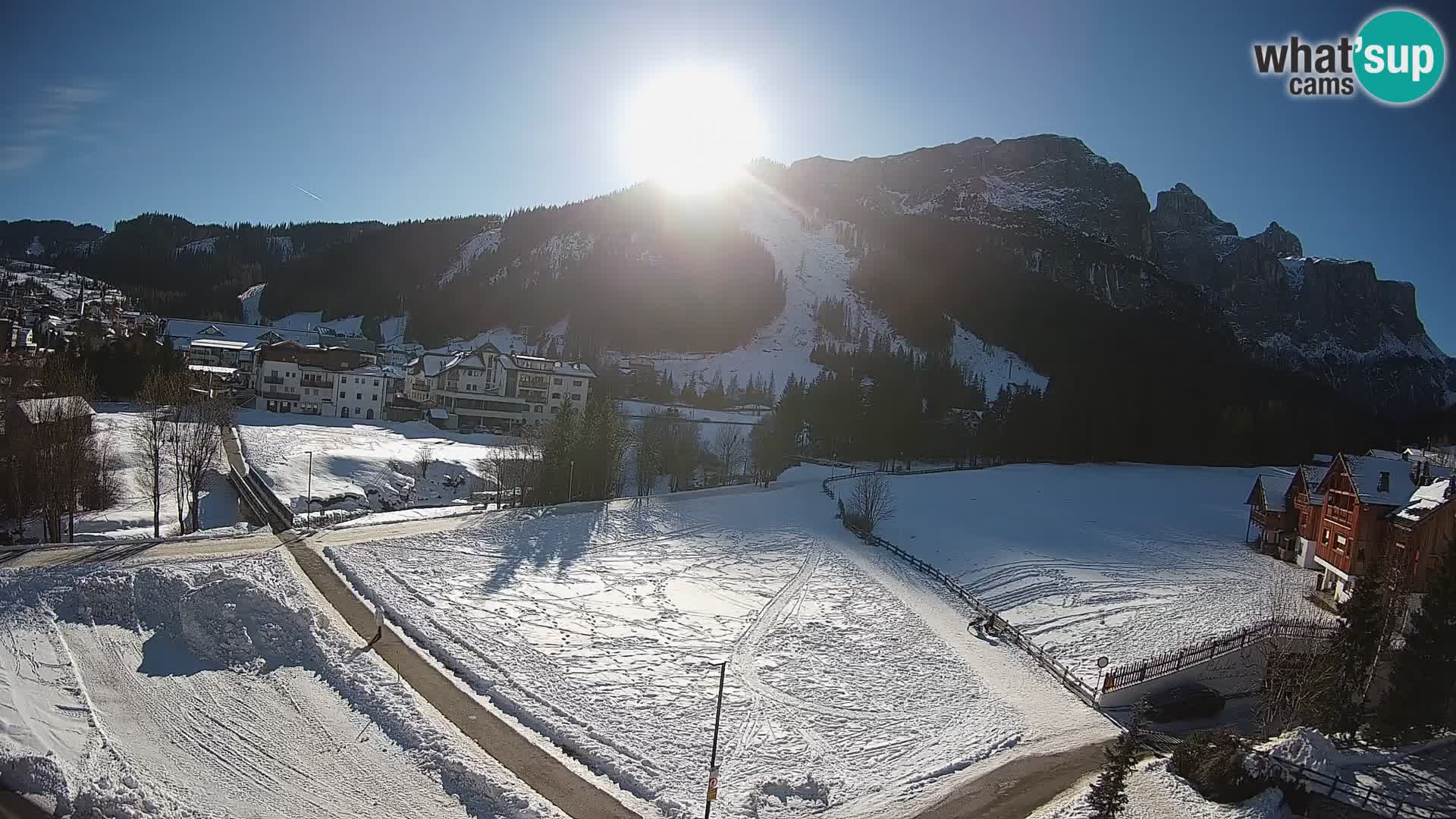 Kamera Corvara: Izjemen pogled na vrhove gorovja Sella v Dolomitih