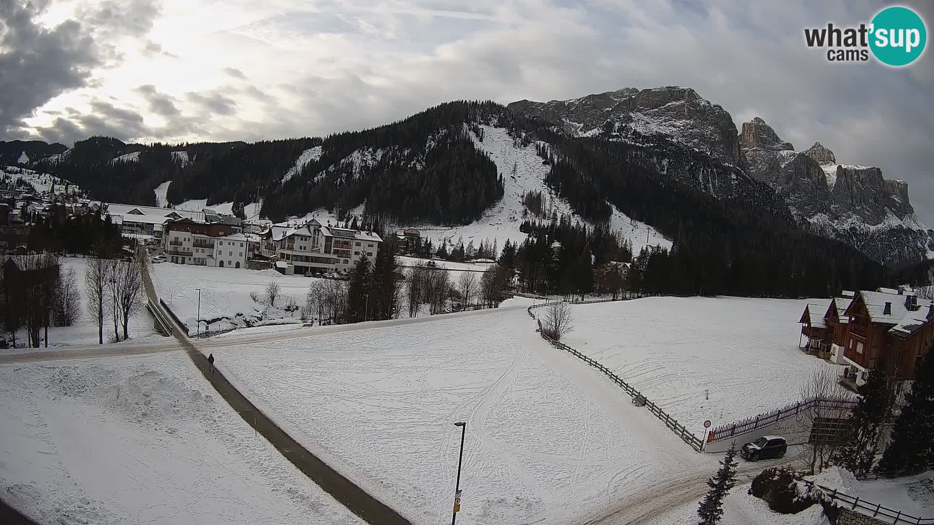 Live cam Corvara | Vues spectaculaires sur le groupe Sella