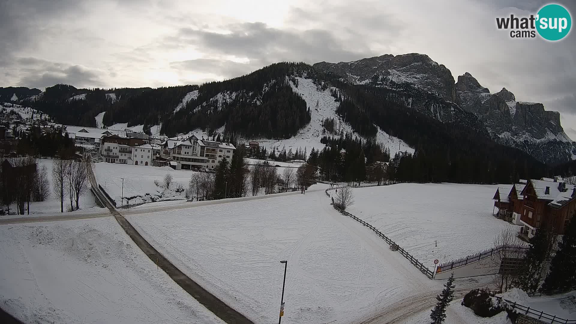 Live cam Corvara | Vues spectaculaires sur le groupe Sella