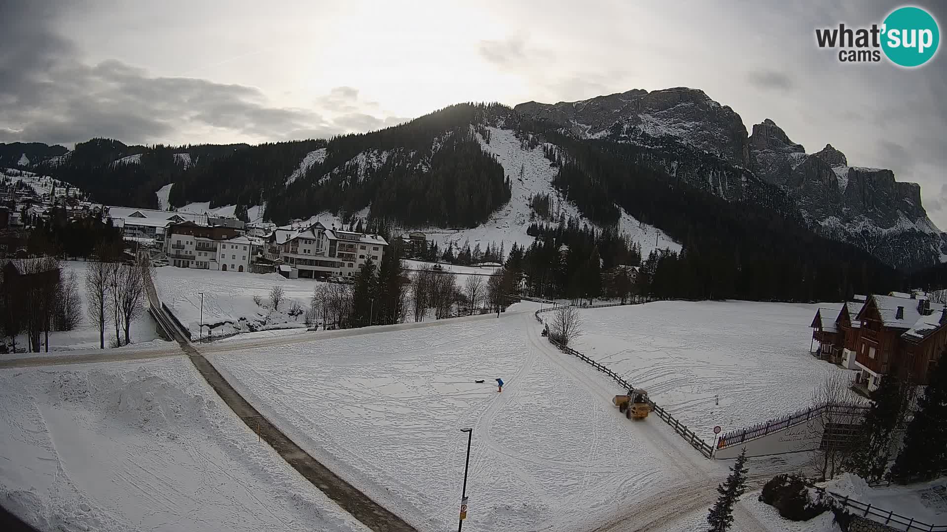 Kamera Corvara: Izjemen pogled na vrhove gorovja Sella v Dolomitih