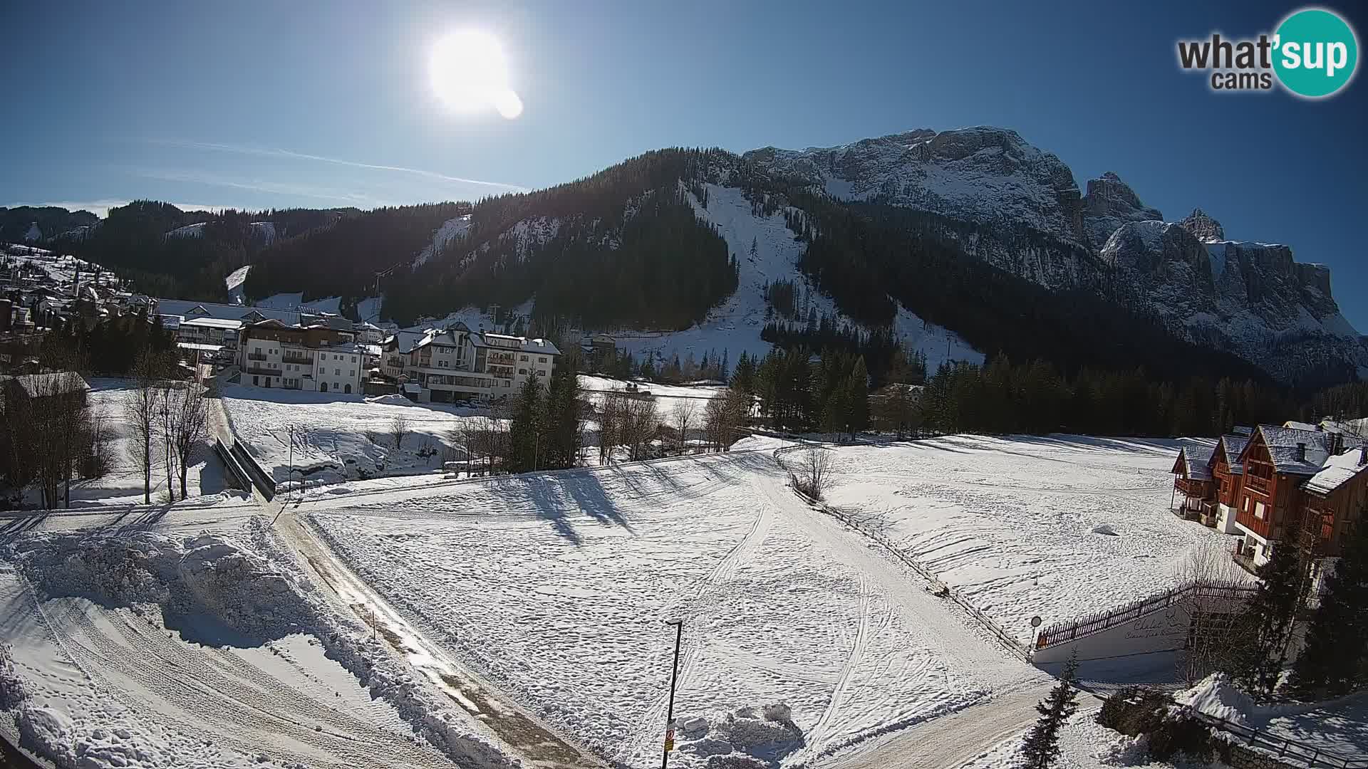 Kamera Corvara: Izjemen pogled na vrhove gorovja Sella v Dolomitih