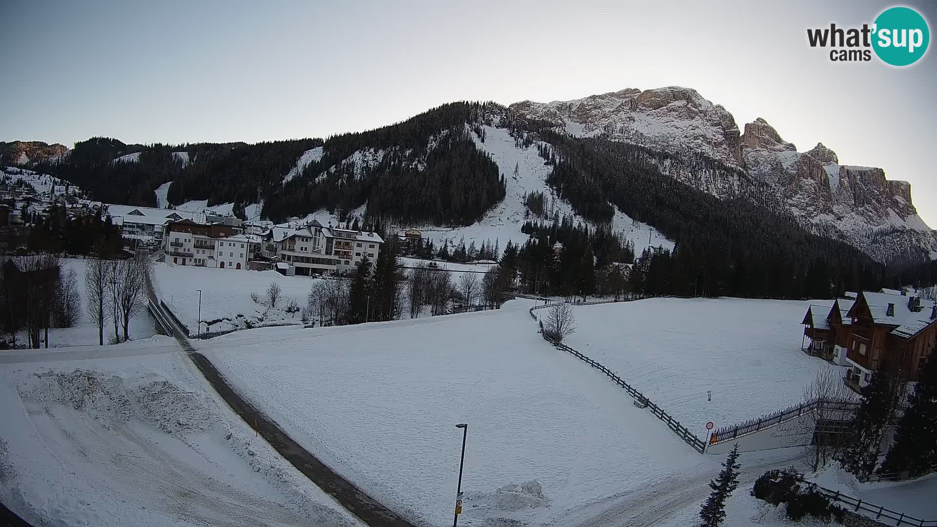 Live cam Corvara | Vues spectaculaires sur le groupe Sella