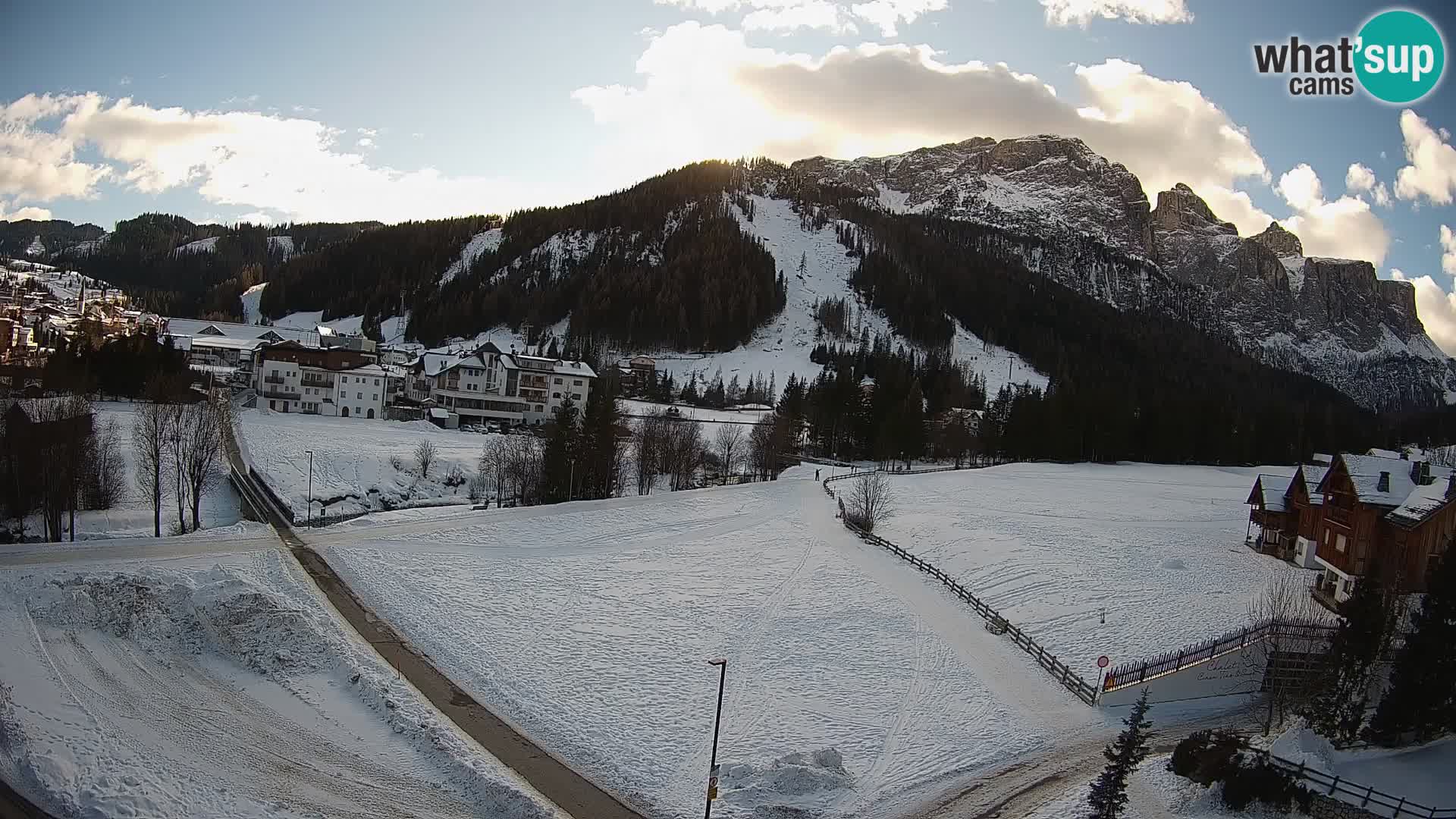 Webcam Corvara in Badia: Spectacular Views of the Sella Group