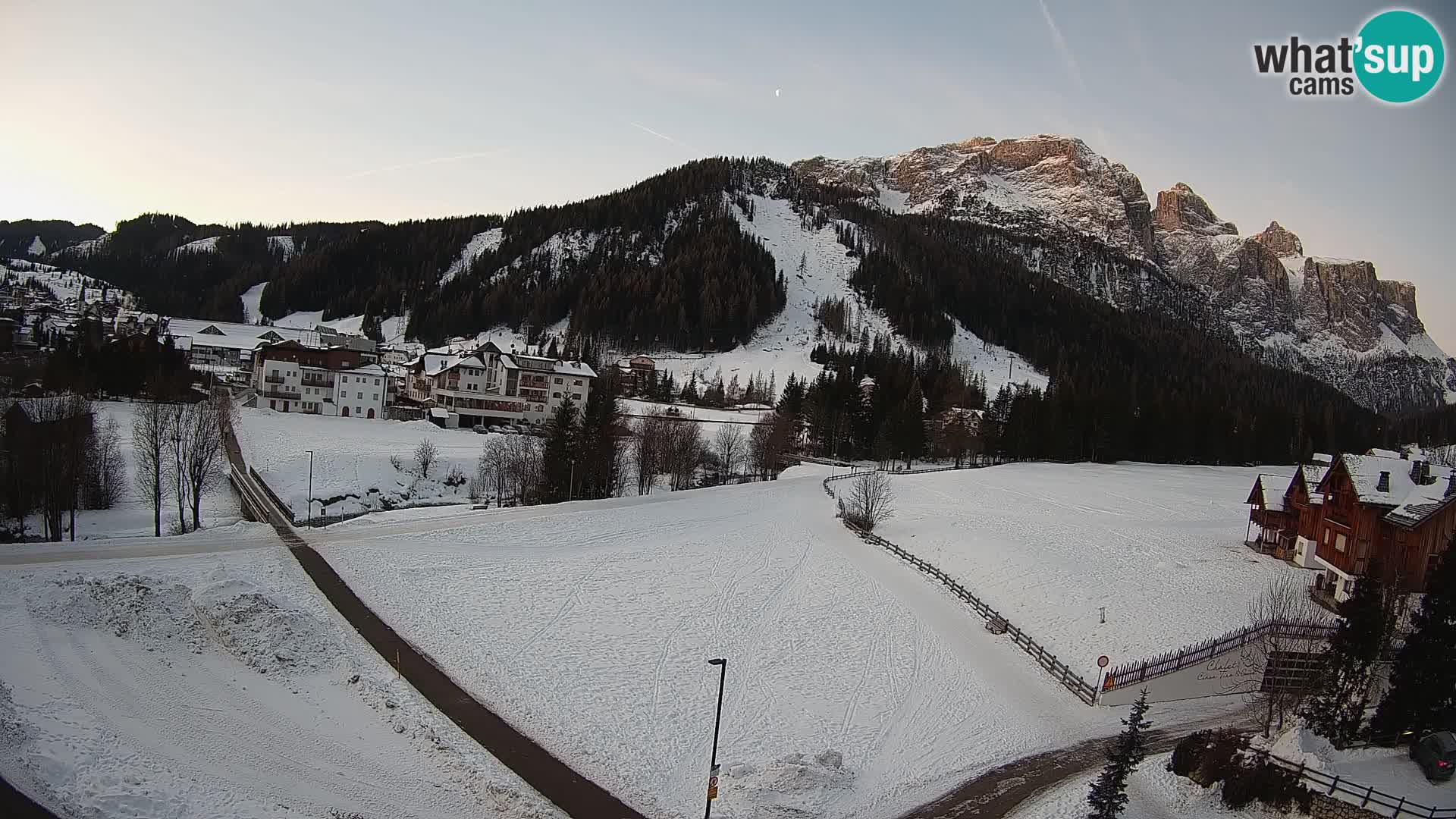 Corvara webcam | Spektakuläre Ausblicke auf die Sellagruppe