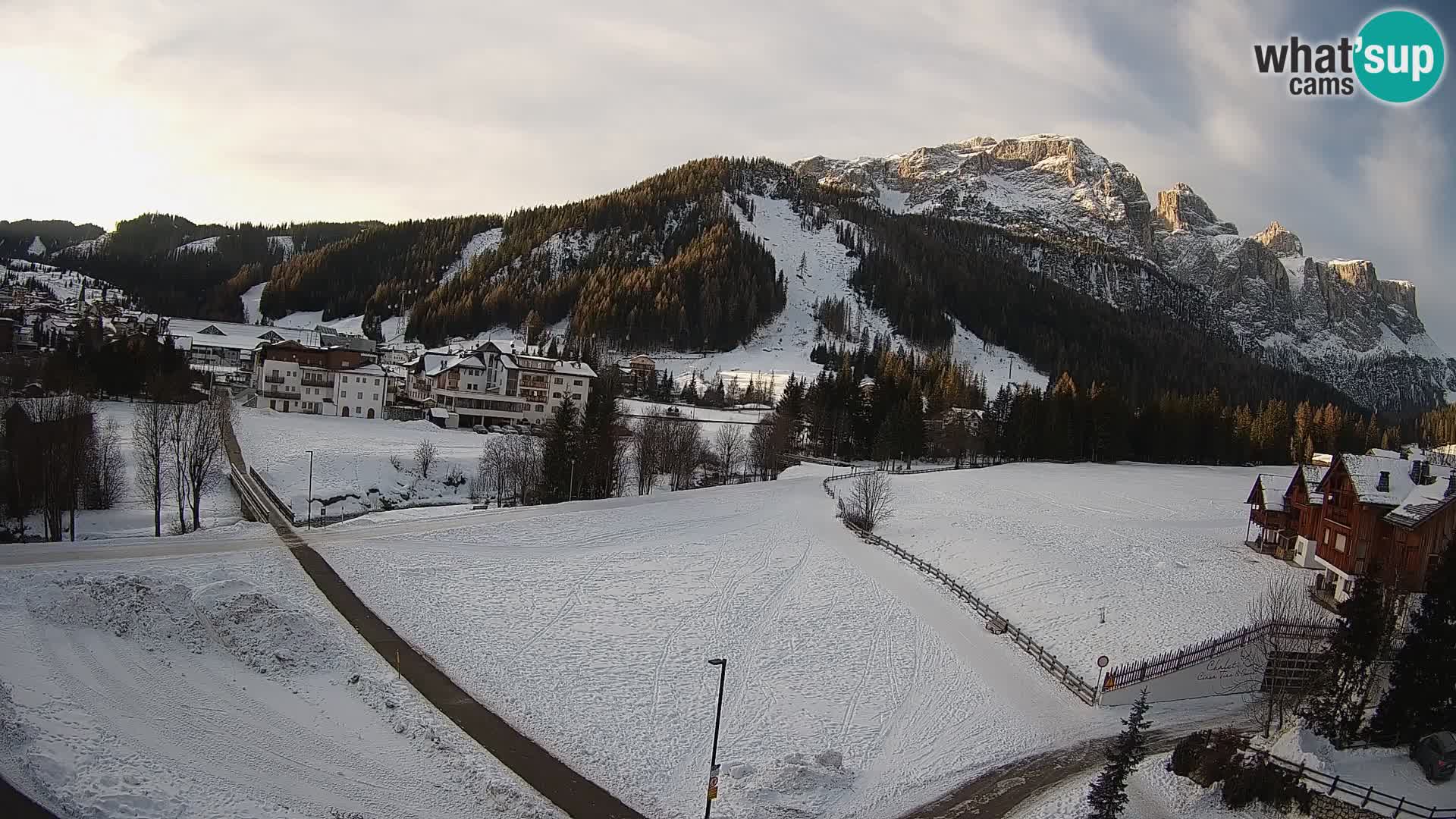 Live cam Corvara | Vues spectaculaires sur le groupe Sella