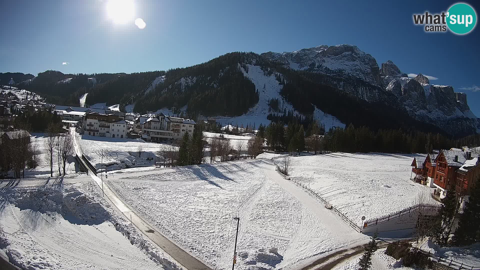 Kamera Corvara: Izjemen pogled na vrhove gorovja Sella v Dolomitih