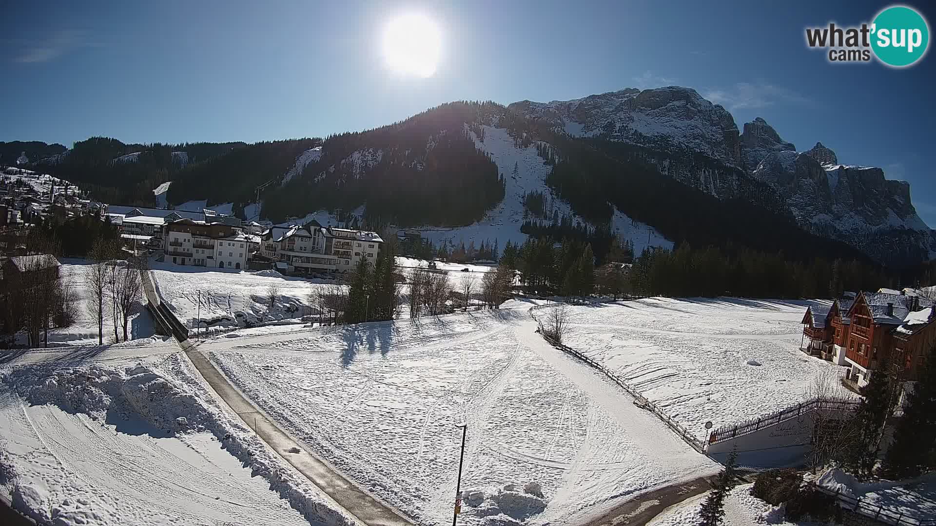 Kamera Corvara: Izjemen pogled na vrhove gorovja Sella v Dolomitih