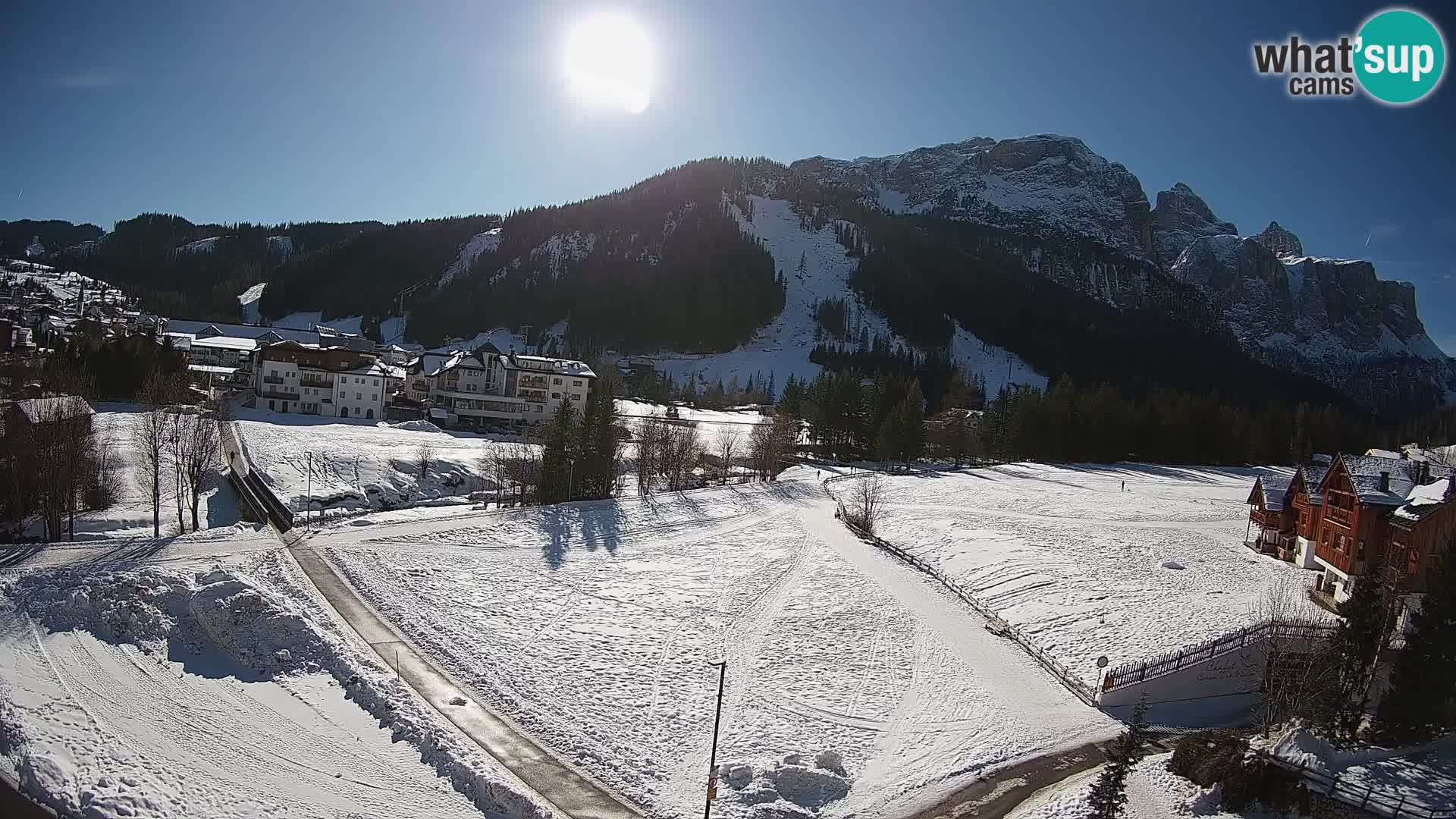 Kamera Corvara: Izjemen pogled na vrhove gorovja Sella v Dolomitih