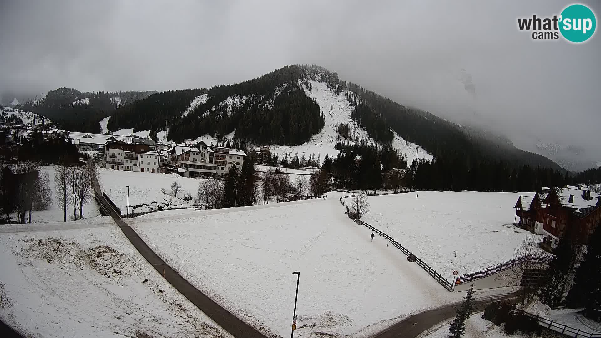 Kamera Corvara: Izjemen pogled na vrhove gorovja Sella v Dolomitih