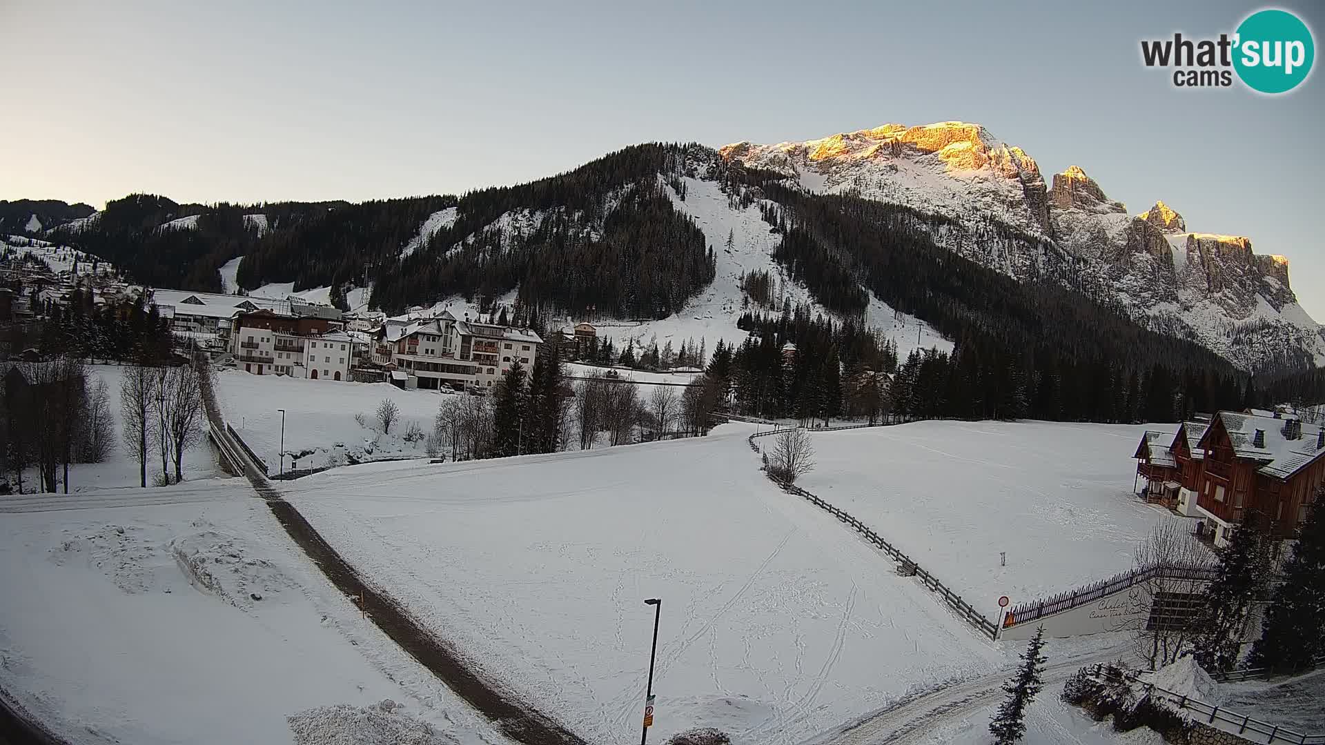 Live cam Corvara | Vues spectaculaires sur le groupe Sella